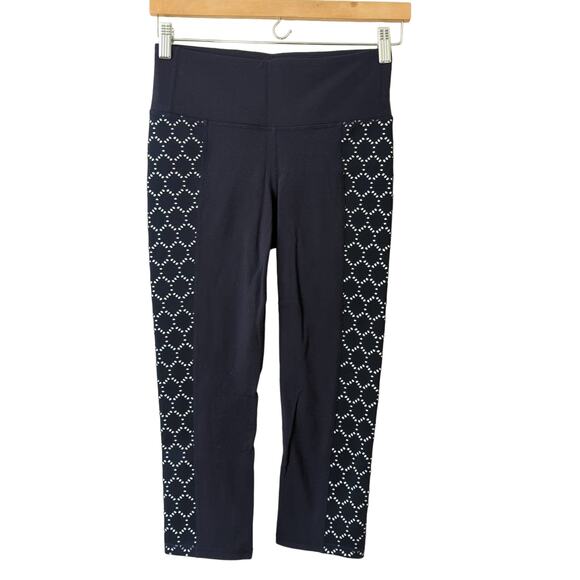 Athleta Women's Pants Leggings High Rise Crop Eyelet Mesh Chaturanga Capri Small - Picture 1 of 5